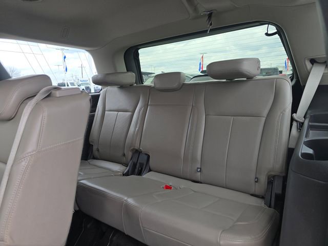 Used 2018 Ford Expedition XLT w/ Equipment Group 201A AWD/4WD image 15