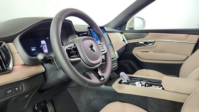 New 2026 Volvo XC90 T8 Plus w/ Protection Package AWD/4WD image 12