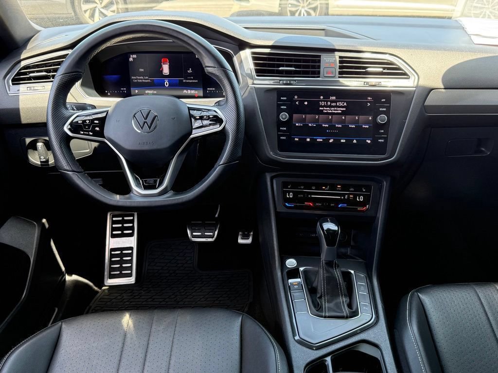 Used 2023 Volkswagen Tiguan SE R-Line FWD image 24