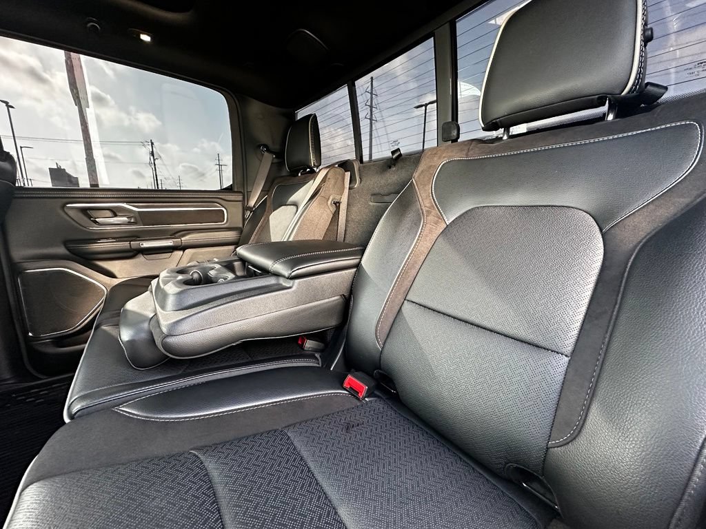 Used 2024 RAM 1500 Laramie AWD/4WD image 23