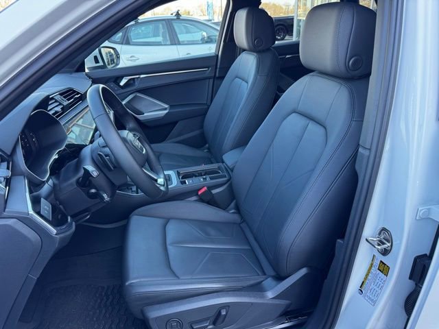 Certified 2025 Audi Q3 2.0T Premium w/ Convenience Package image 33