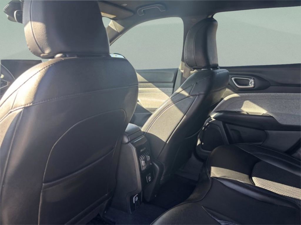 Certified 2024 Jeep Compass Latitude image 24