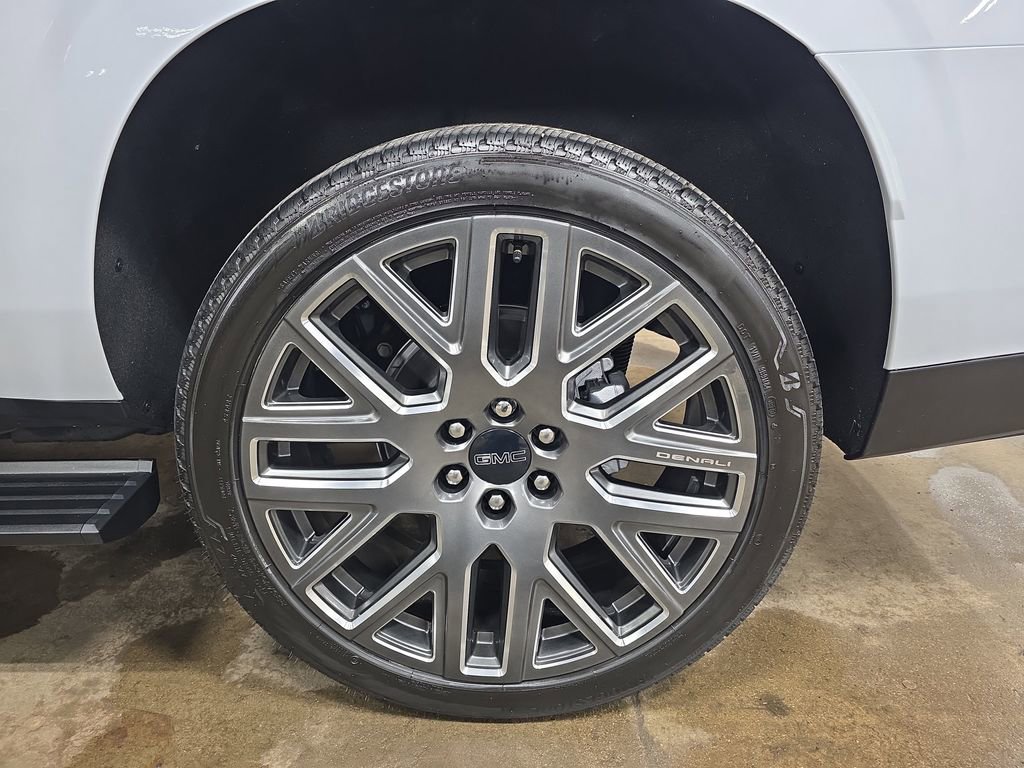 New 2026 GMC Yukon XL Denali Ultimate AWD/4WD image 38