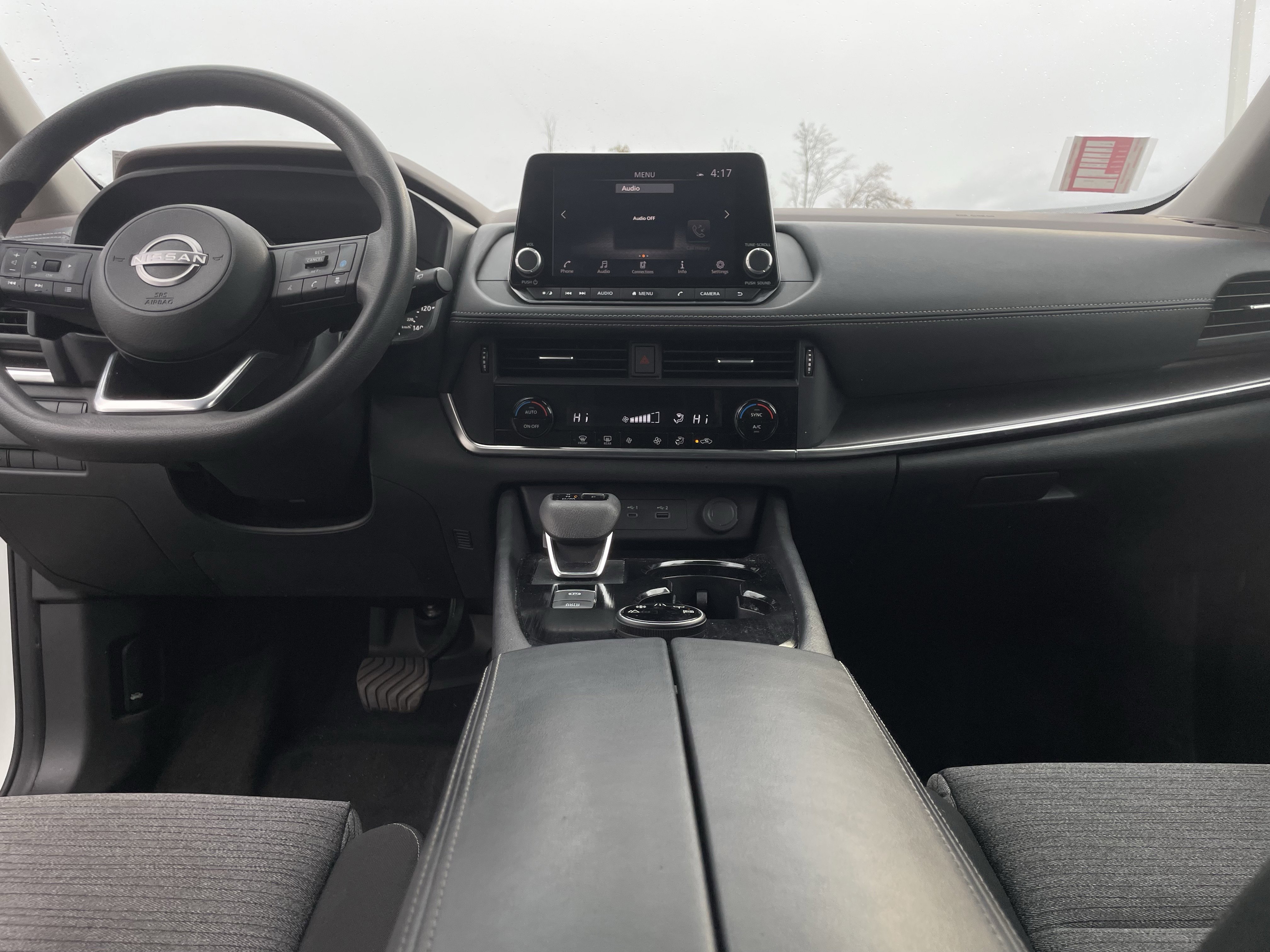 Used 2023 Nissan Rogue SV image 14