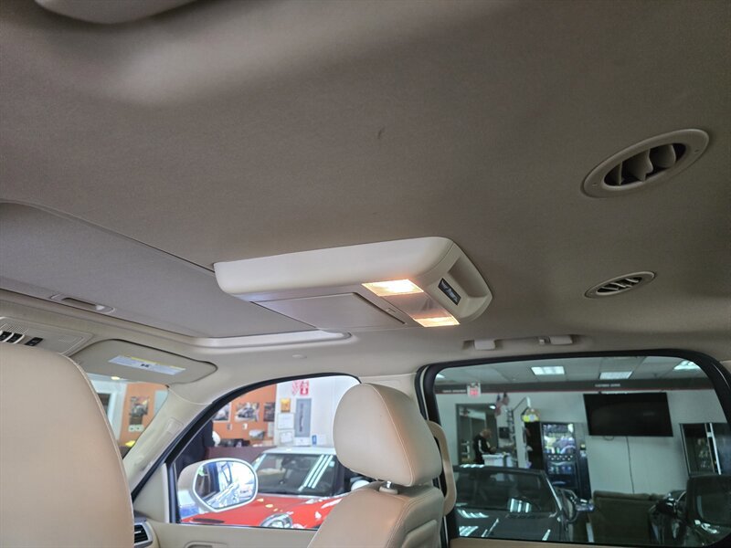 Used 2010 Cadillac Escalade ESV Premium AWD/4WD image 14
