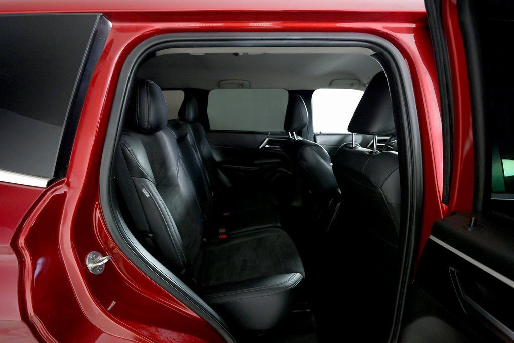 Used 2022 Mitsubishi Outlander SE image 13