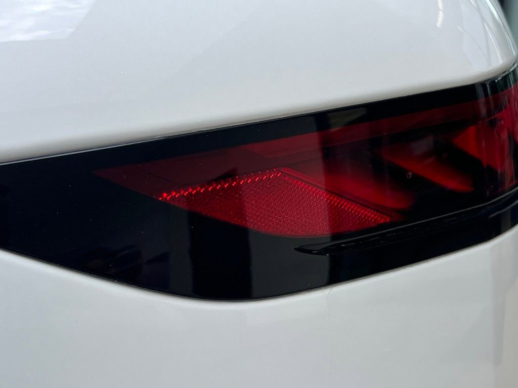 Used 2025 Land Rover Range Rover Sport Dynamic SE image 29