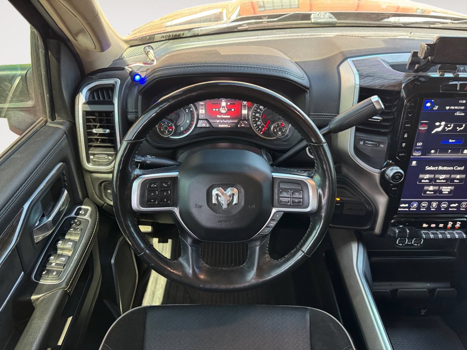 Used 2020 RAM 3500 Laramie AWD/4WD image 12