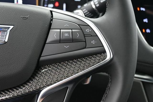 New 2026 Cadillac XT5 Sportv w/ LPO, Floor Liner Package AWD/4WD image 25