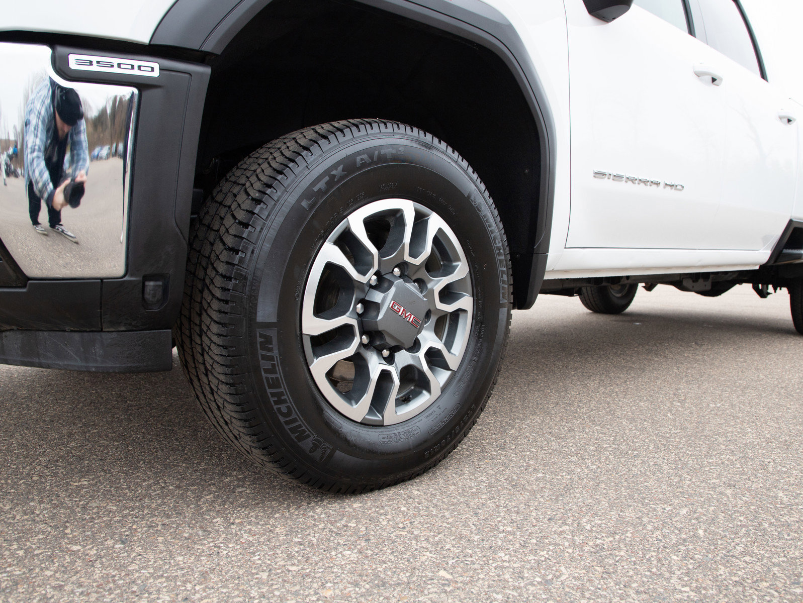 Used 2024 GMC Sierra 3500 SLE w/ SLE Value Package image 29