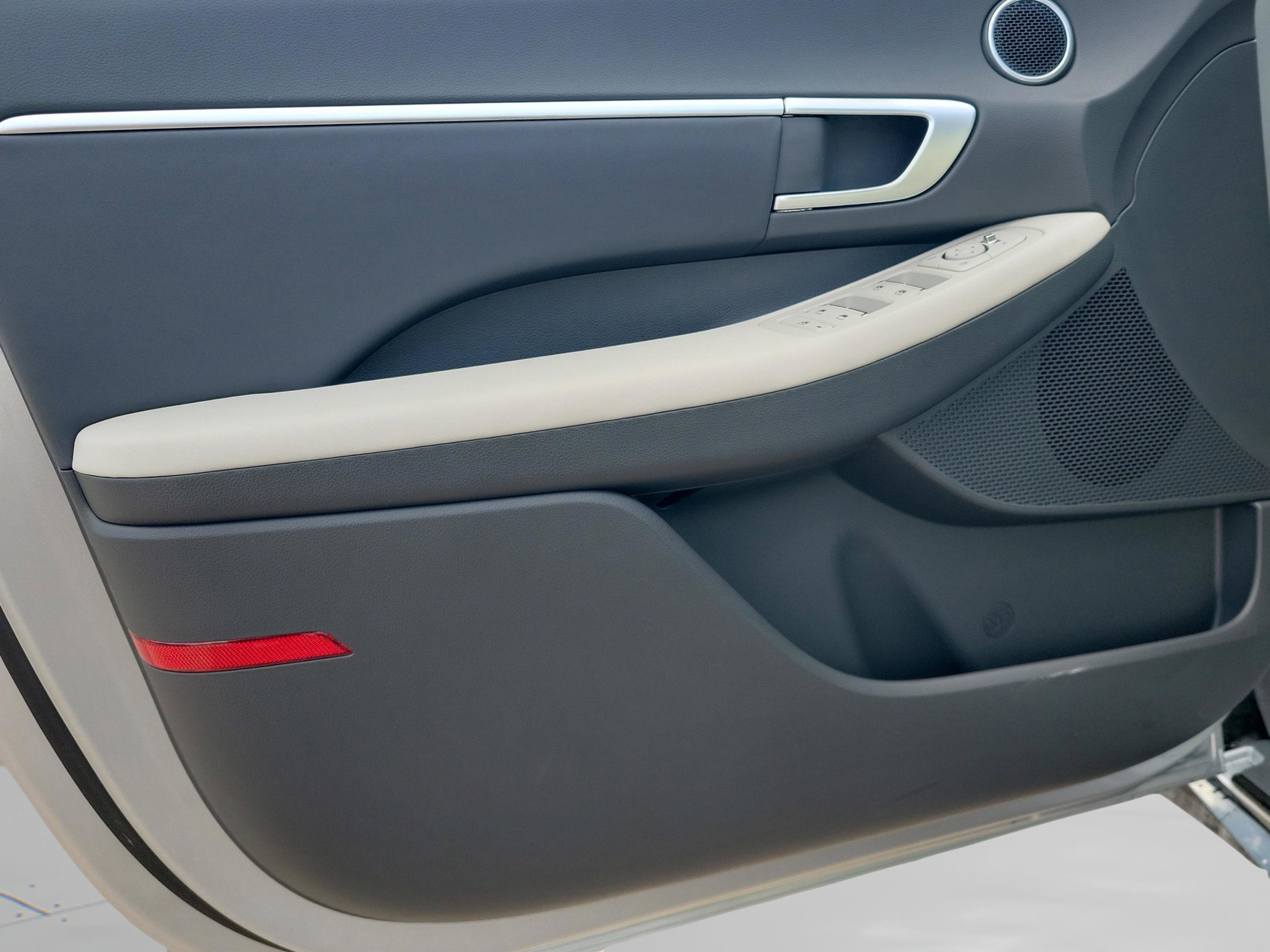 New 2026 Hyundai Sonata SEL FWD image 6