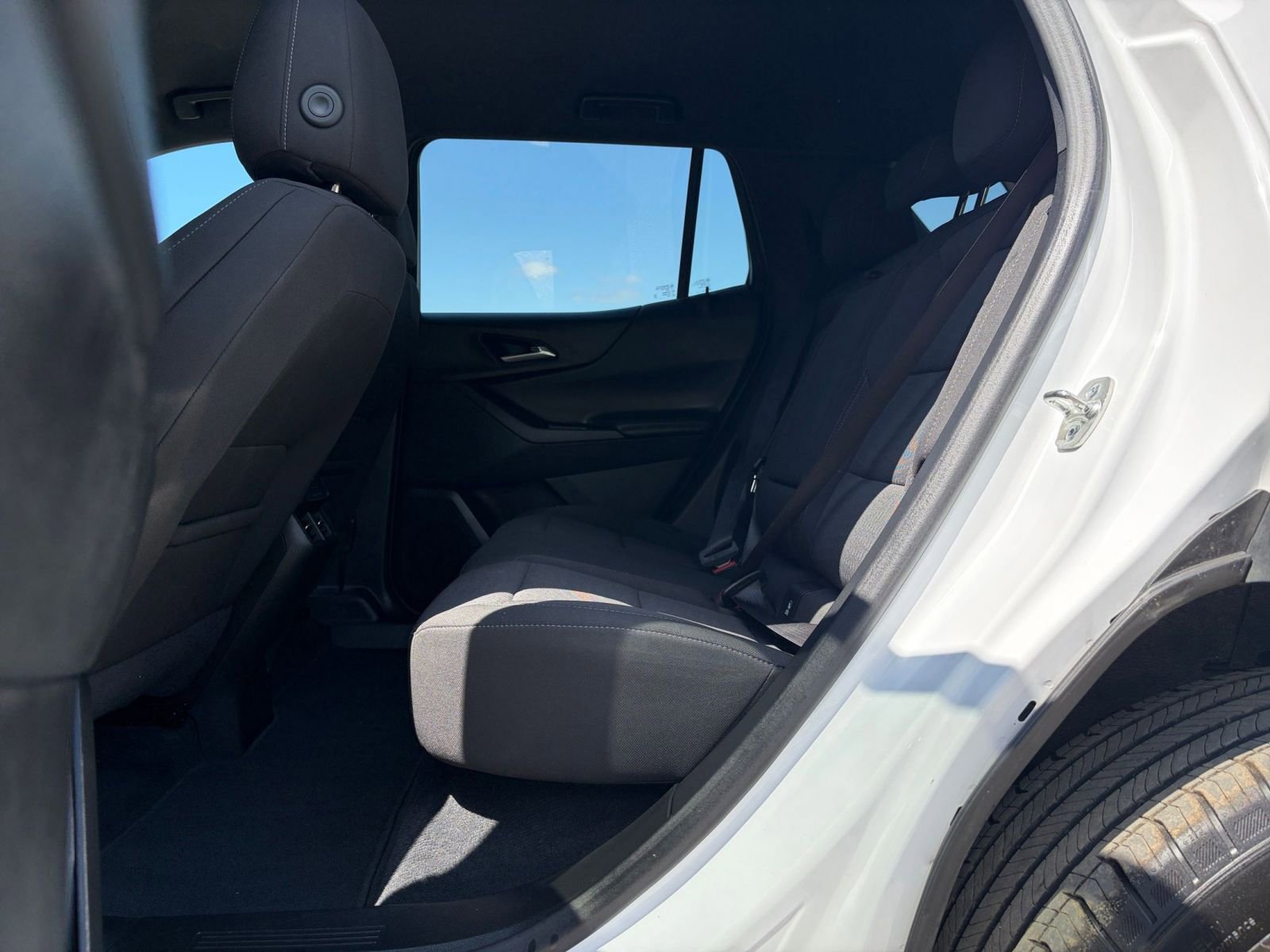 Used 2025 Chevrolet Equinox LT AWD/4WD image 25
