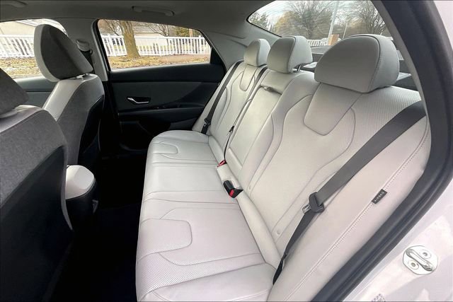 Certified 2024 Hyundai Elantra Limited image 27