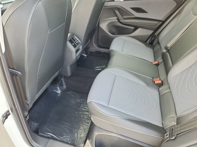 New 2026 Volkswagen Tiguan SE image 8