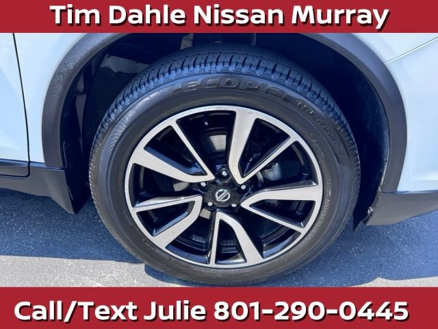 Used 2019 Nissan Rogue SL w/ Premium Package AWD/4WD image 11