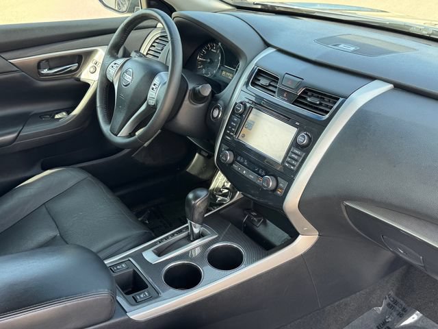 Used 2015 Nissan Altima 2.5 SL w/ Technology Package FWD image 7
