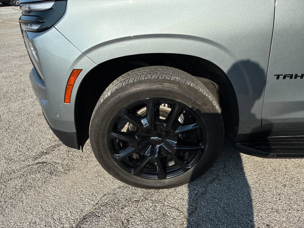 Used 2025 Chevrolet Tahoe RST w/ Comfort Package AWD/4WD image 9