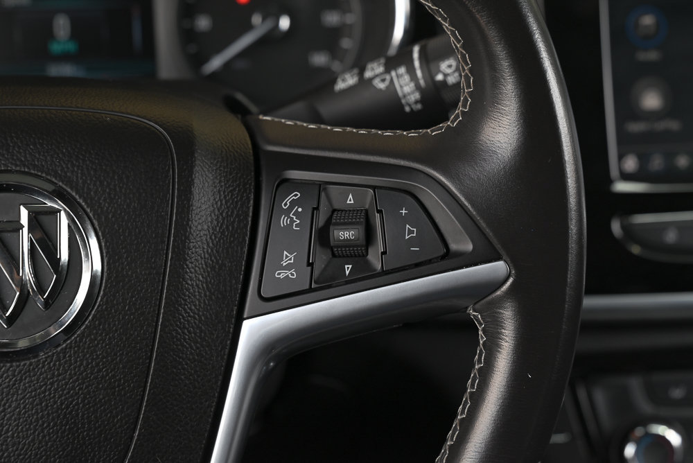 Used 2022 Buick Encore Preferred w/ Safety Package FWD image 22