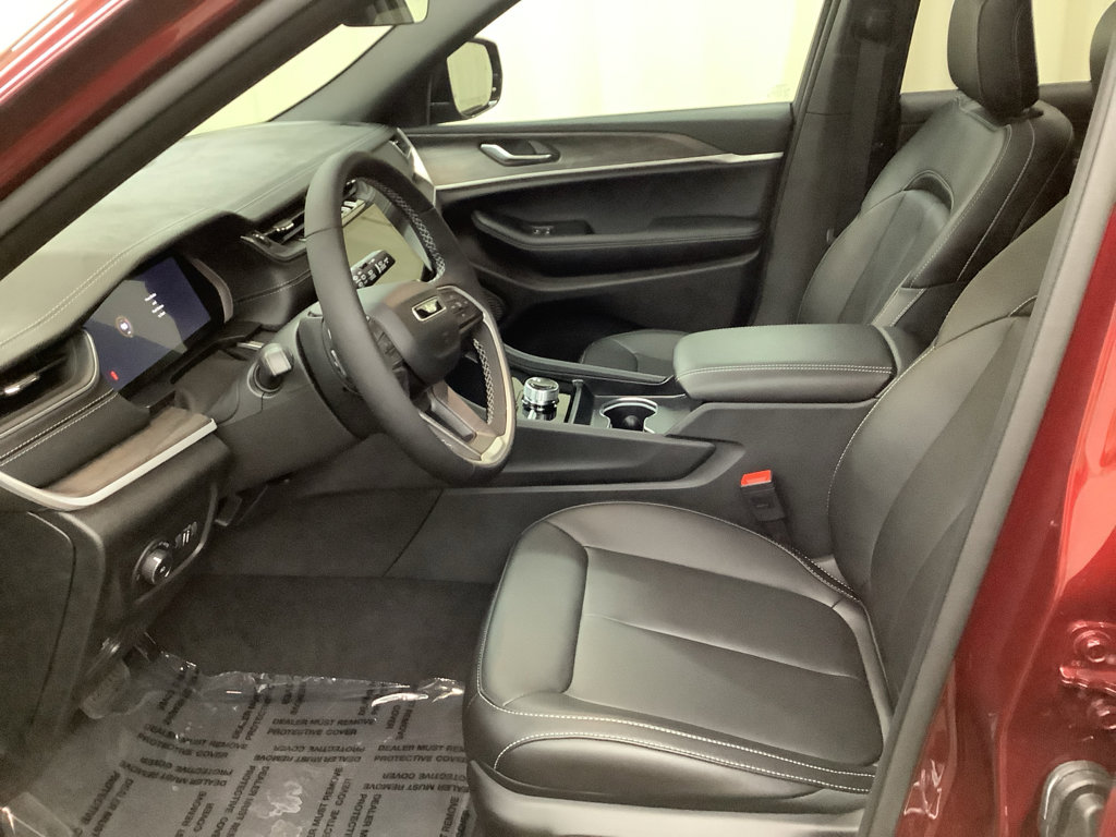 New 2025 Jeep Grand Cherokee L Limited image 15