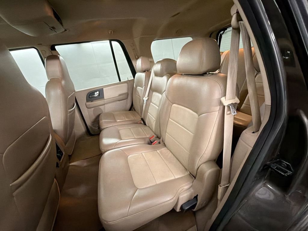 Used 2005 Ford Expedition Eddie Bauer image 21