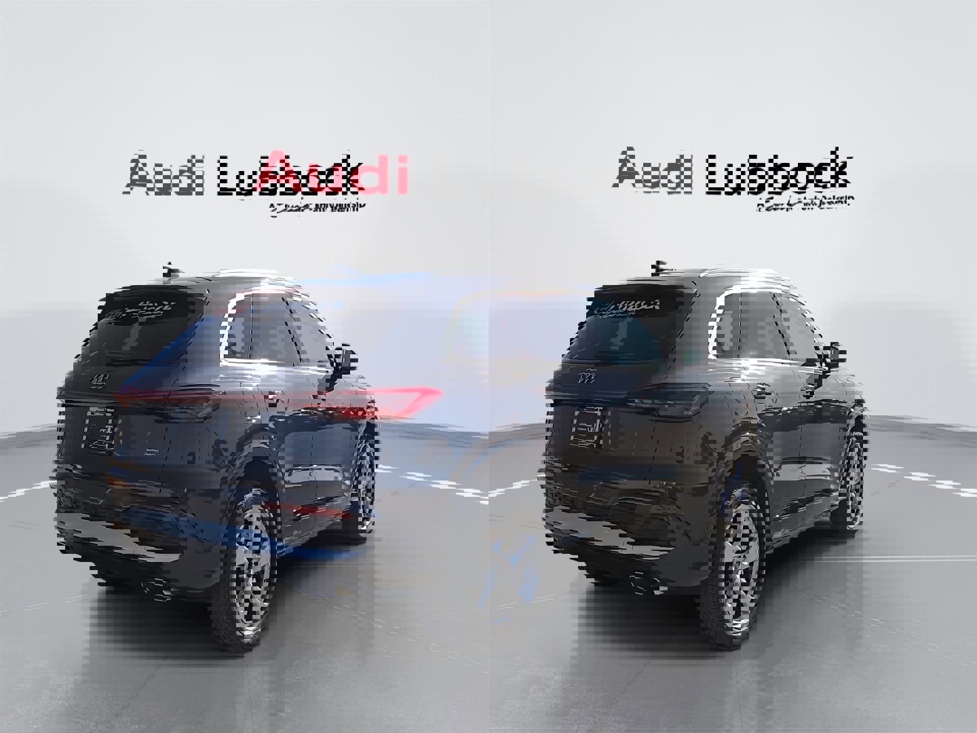 Used 2025 Audi Q5 Premium Plus w/ Premium Plus image 8