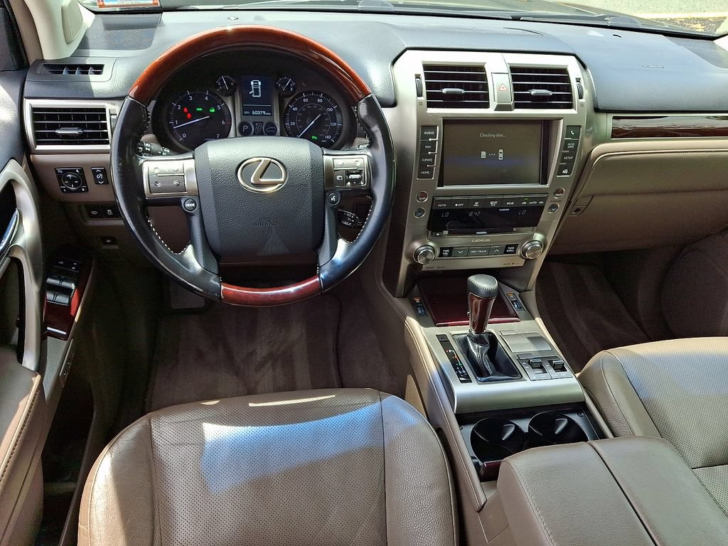Used 2018 Lexus GX 460 Premium w/ Premium Package AWD/4WD image 12