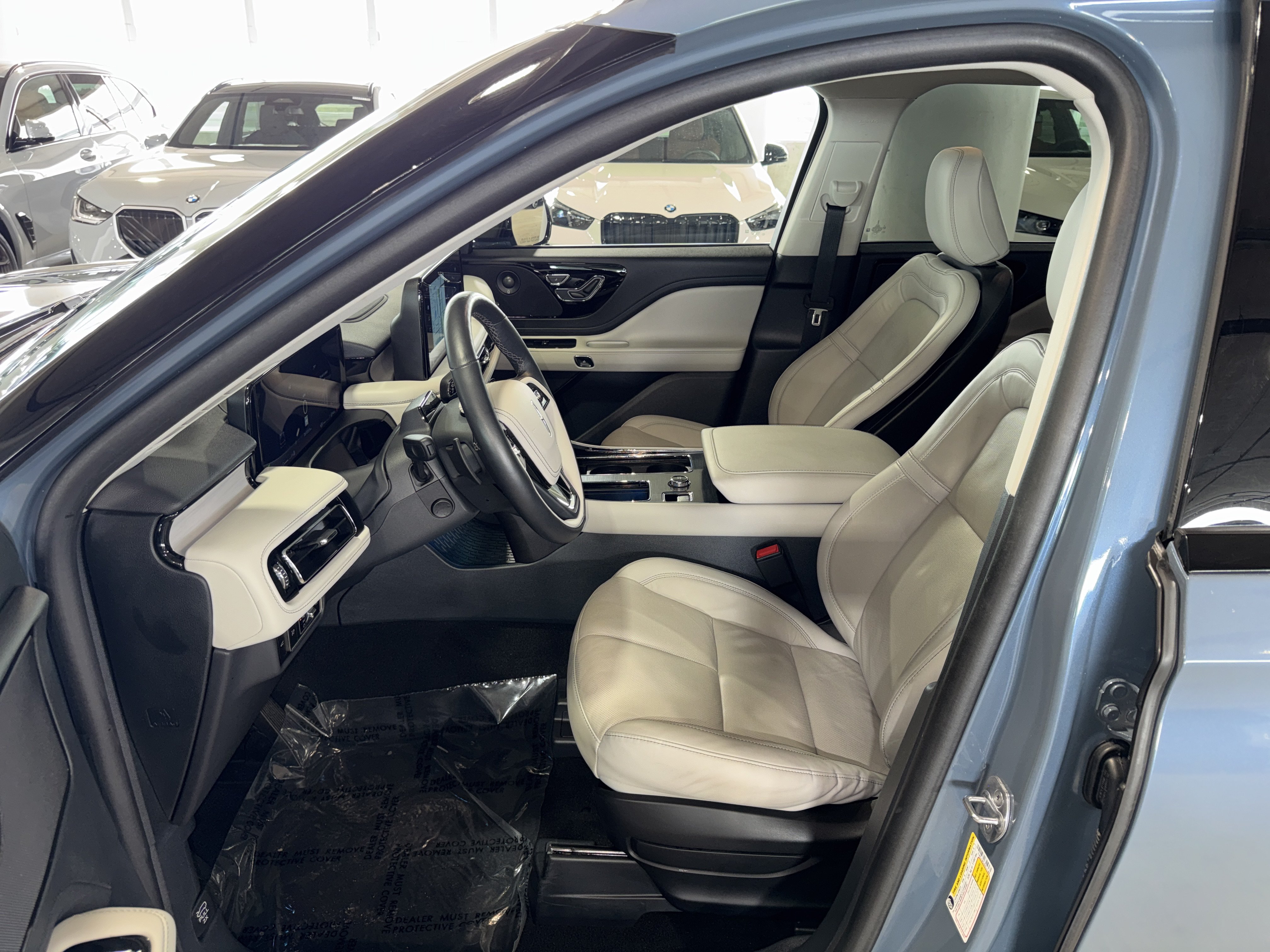 Used 2025 Lincoln Aviator Reserve w/ Jet Appearance Package RWD image 20