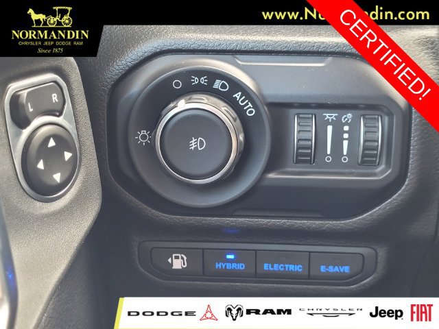 Certified 2022 Jeep Wrangler Unlimited Sahara AWD/4WD image 14