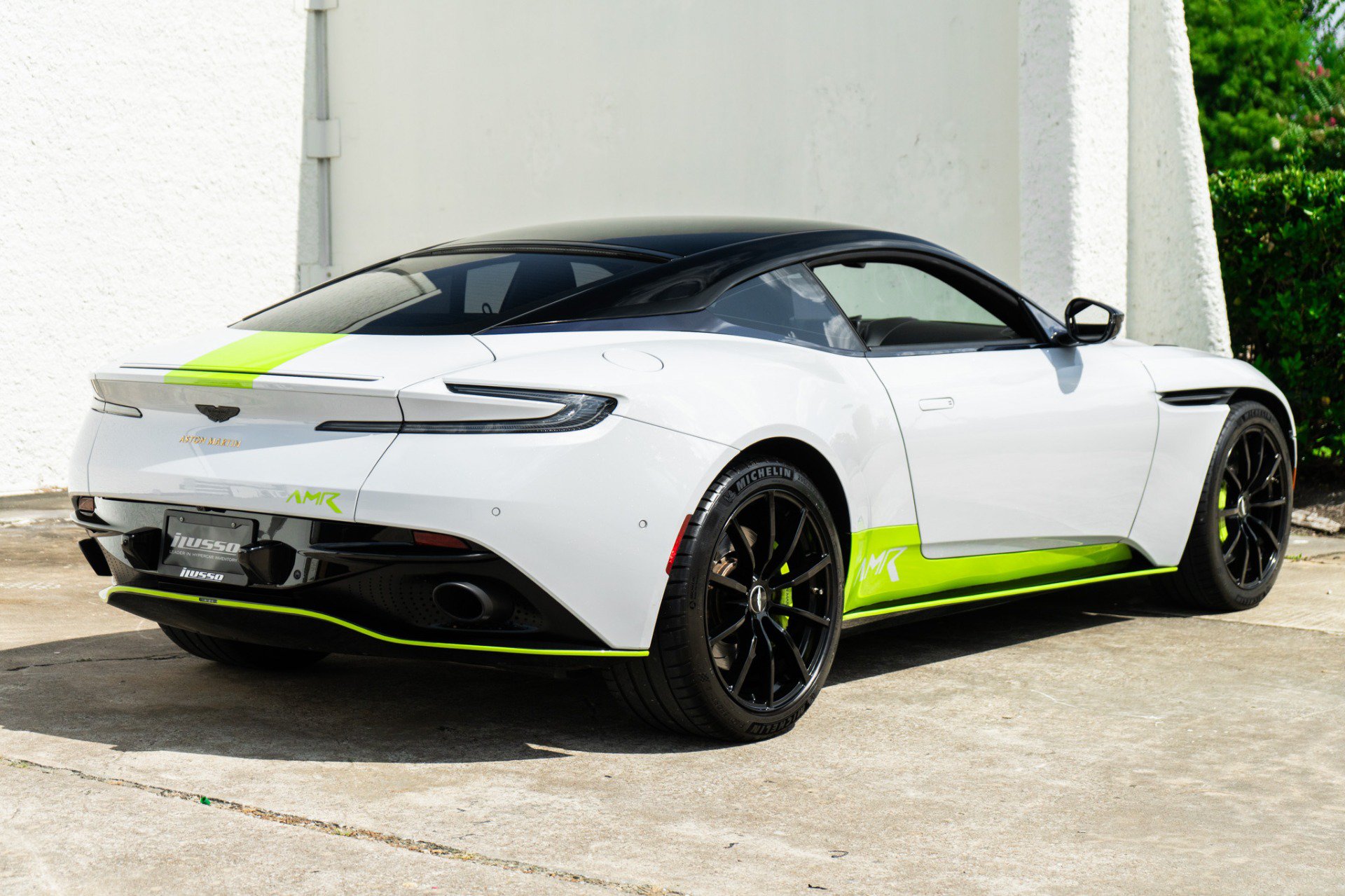 Used 2019 Aston Martin DB11 AMR RWD image 7