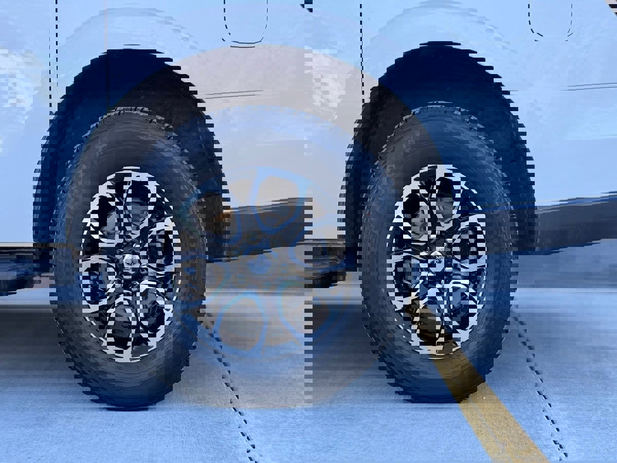 Used 2024 Ford Expedition Max XLT image 10