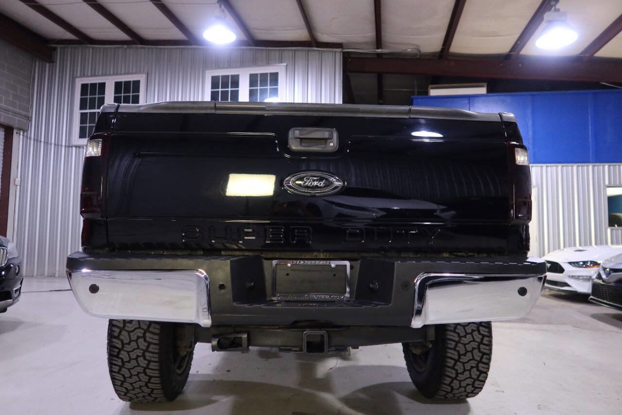Used 2016 Ford F250 Lariat w/ Lariat Ultimate Package image 4