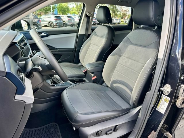 Certified 2022 Volkswagen Taos SE FWD image 13