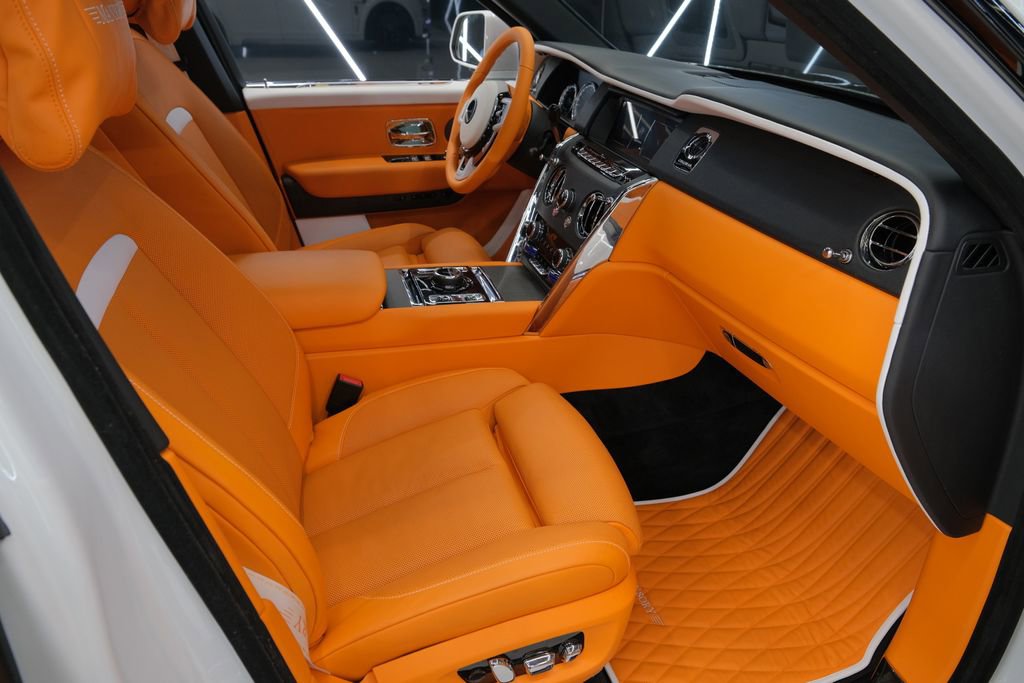 Used 2024 Rolls-Royce Cullinan image 59