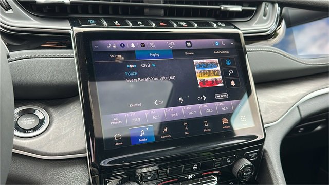 Used 2023 Jeep Grand Cherokee 4WD 4xe image 18