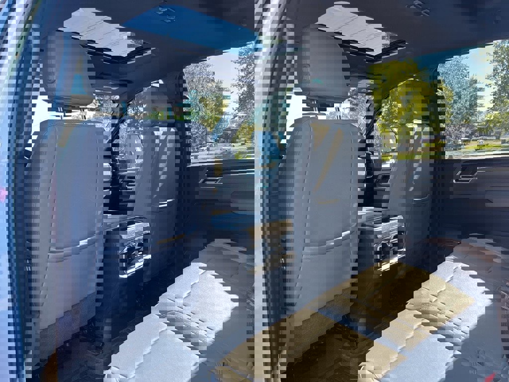 Used 2024 GMC Sierra 2500 SLT image 12