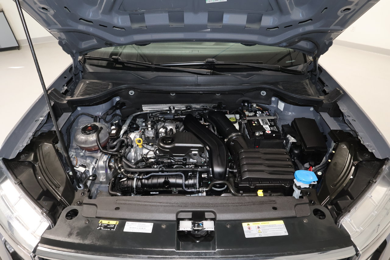 Used 2023 Volkswagen Taos SE FWD image 30