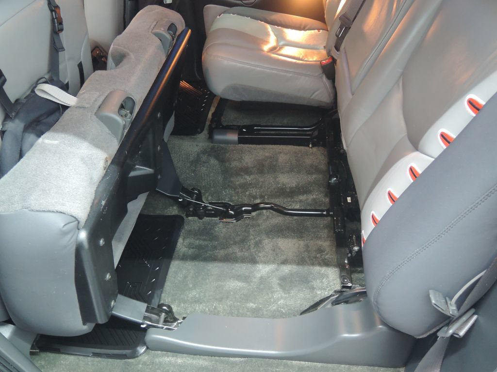 Used 2003 Chevrolet Avalanche 4x4 w/ The North Face Edition image 27