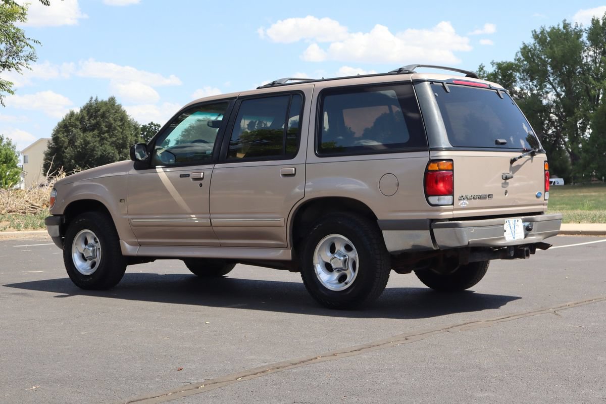 Used 1996 Ford Explorer XLT AWD/4WD image 7