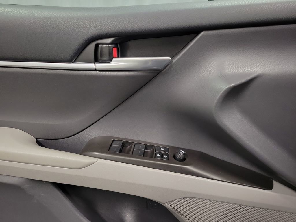 Used 2023 Toyota Camry LE image 21