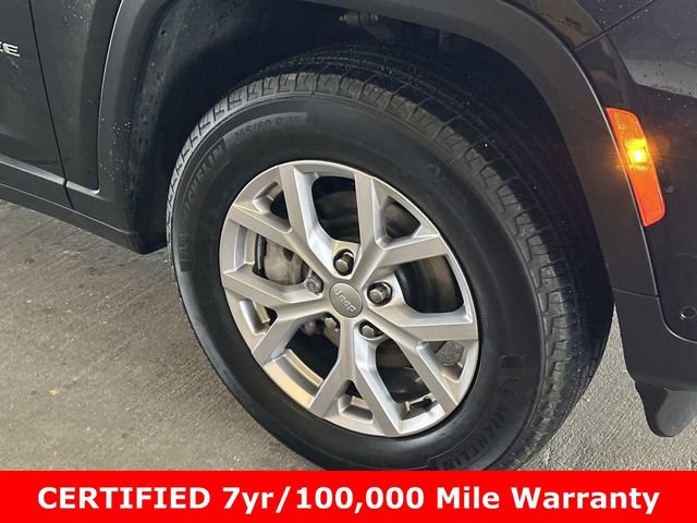 Used 2022 Jeep Grand Cherokee Limited w/ Luxury Tech Group II image 7