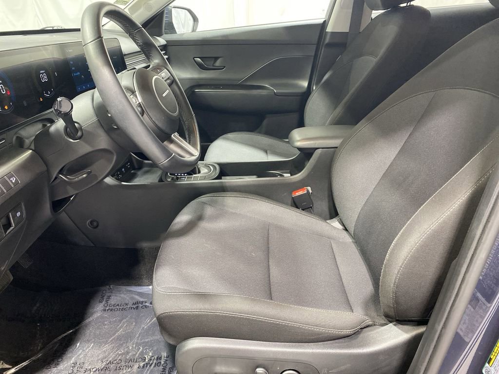 Used 2025 Hyundai Kona SEL image 13