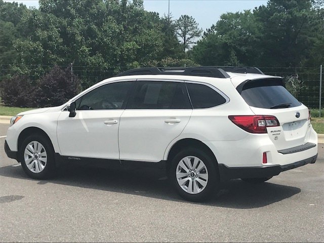 Used 2017 Subaru Outback 2.5i Premium AWD/4WD image 4