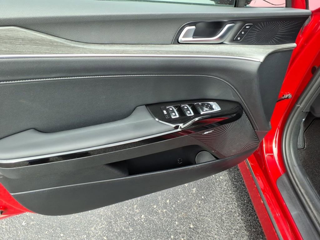 Used 2025 Kia K5 EX image 11