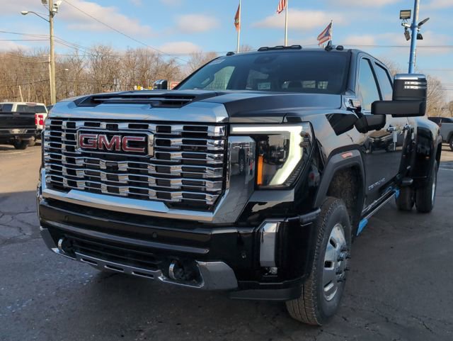 New 2026 GMC Sierra 3500 Denali w/ Technology Package video 3