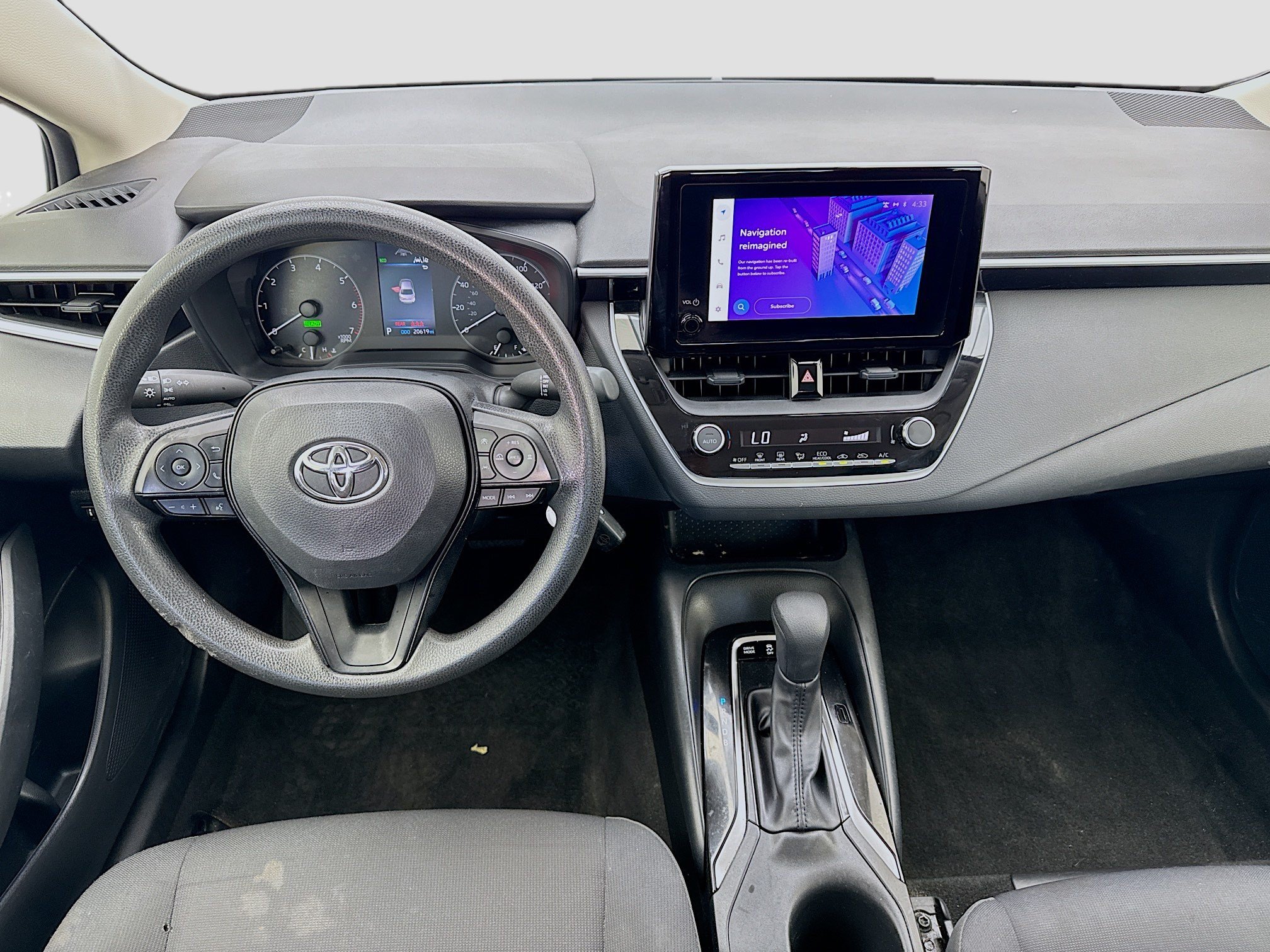Used 2024 Toyota Corolla LE FWD image 14