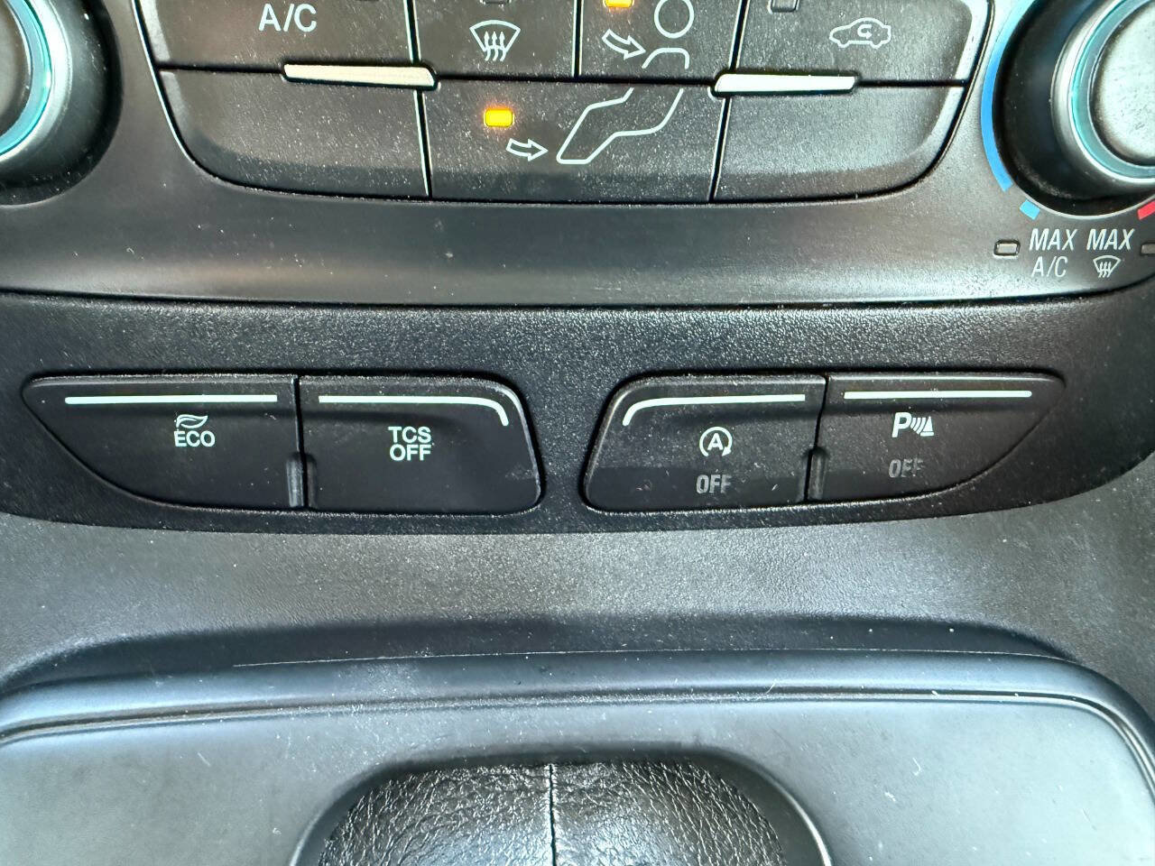 Used 2020 Ford Transit Connect XLT image 38