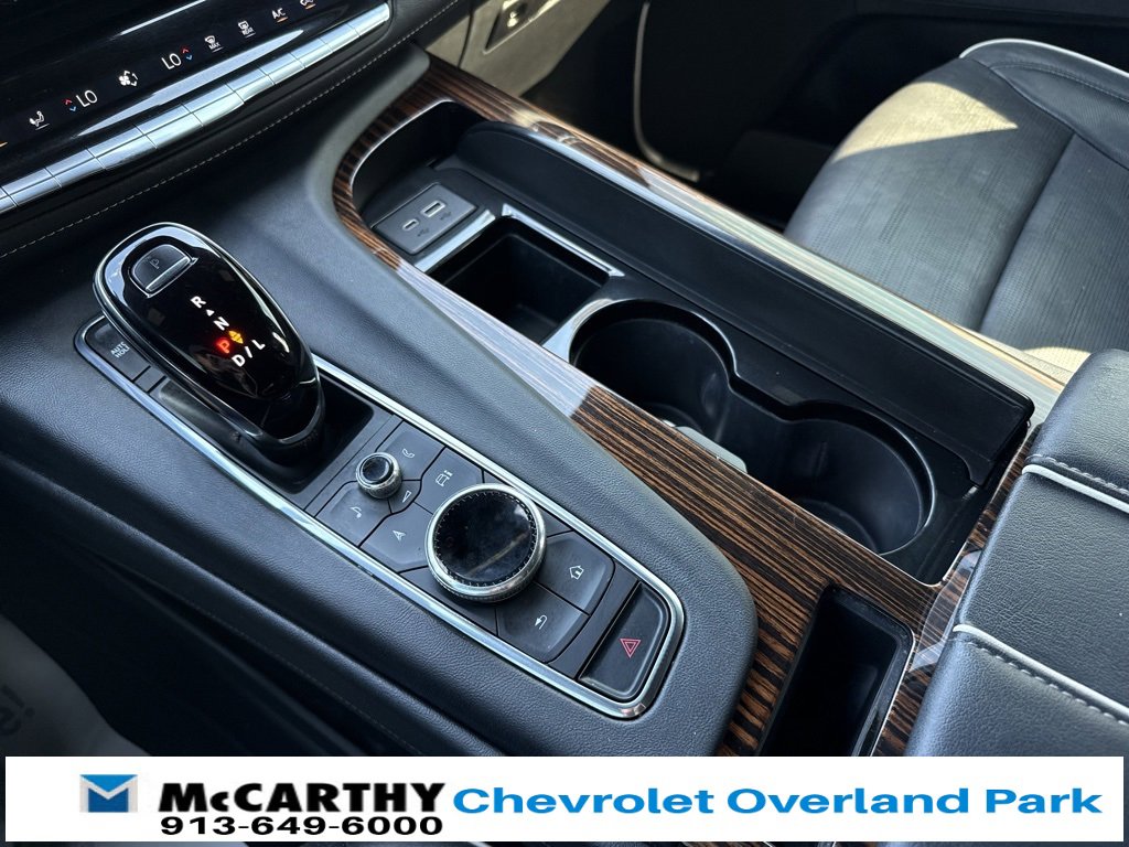 Used 2021 Cadillac Escalade ESV Premium Luxury w/ LPO, Illumination Package image 30