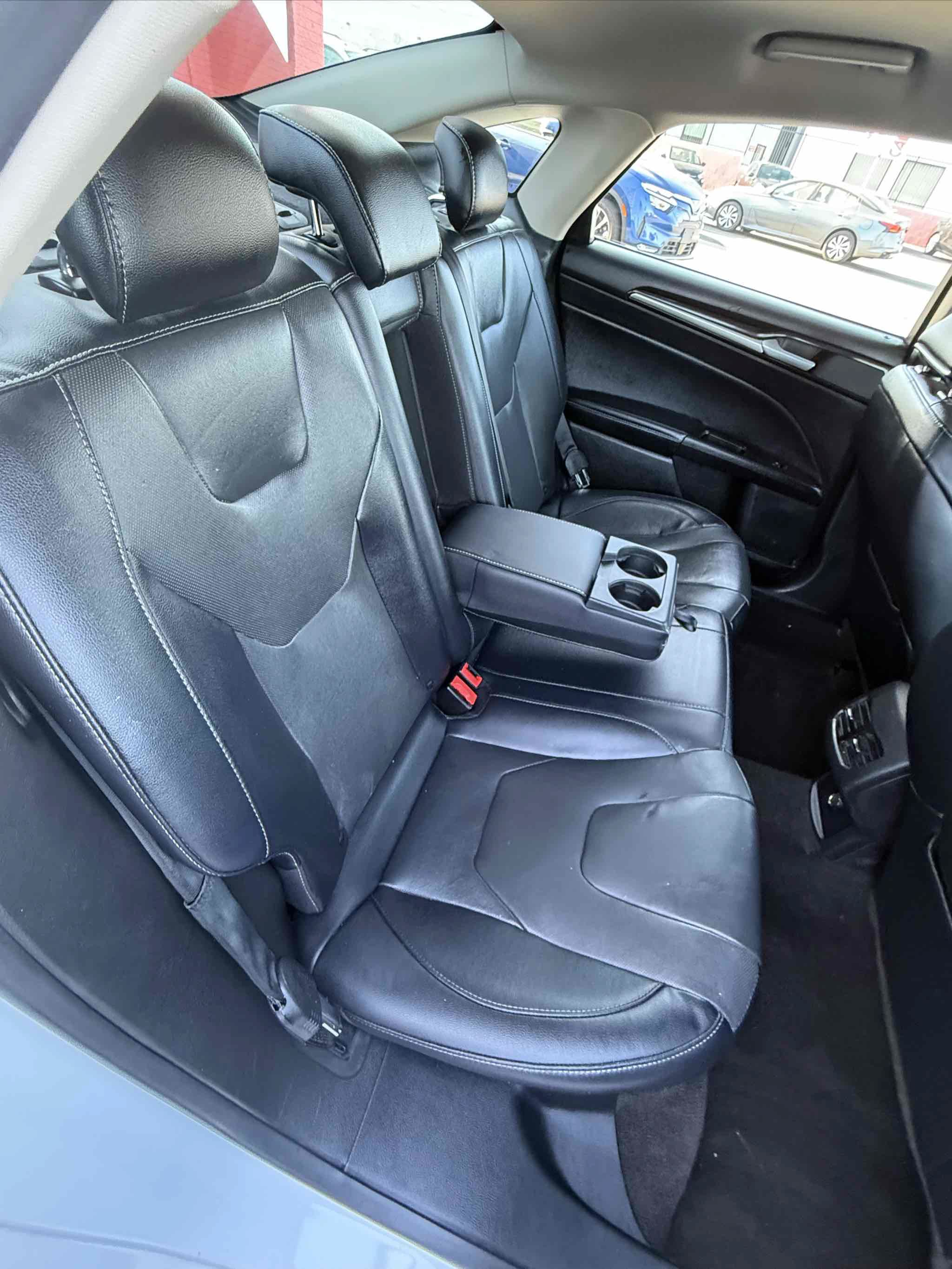 Used 2019 Ford Fusion Energi Titanium FWD image 18