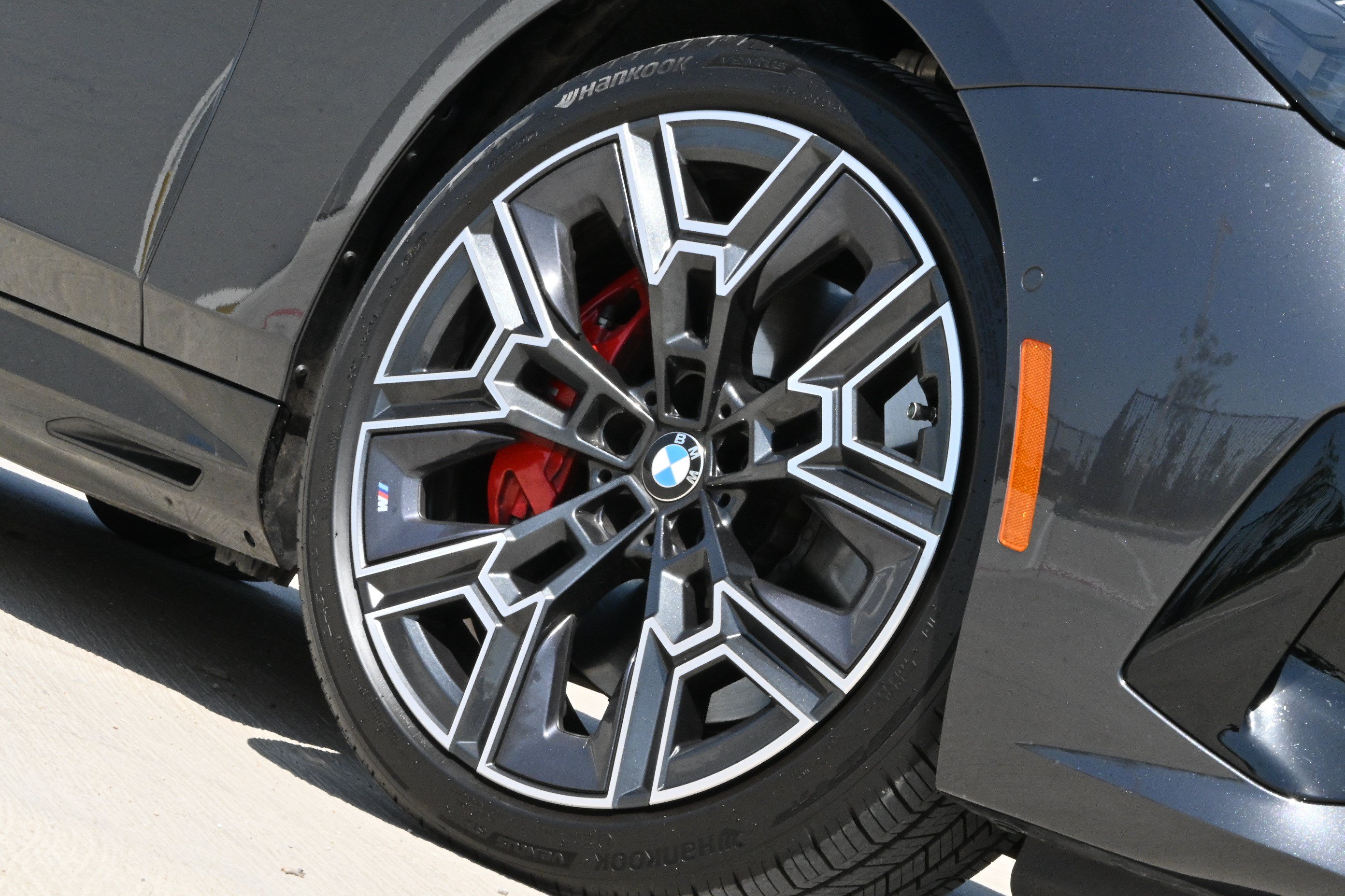 Used 2026 BMW 550e xDrive AWD/4WD image 11