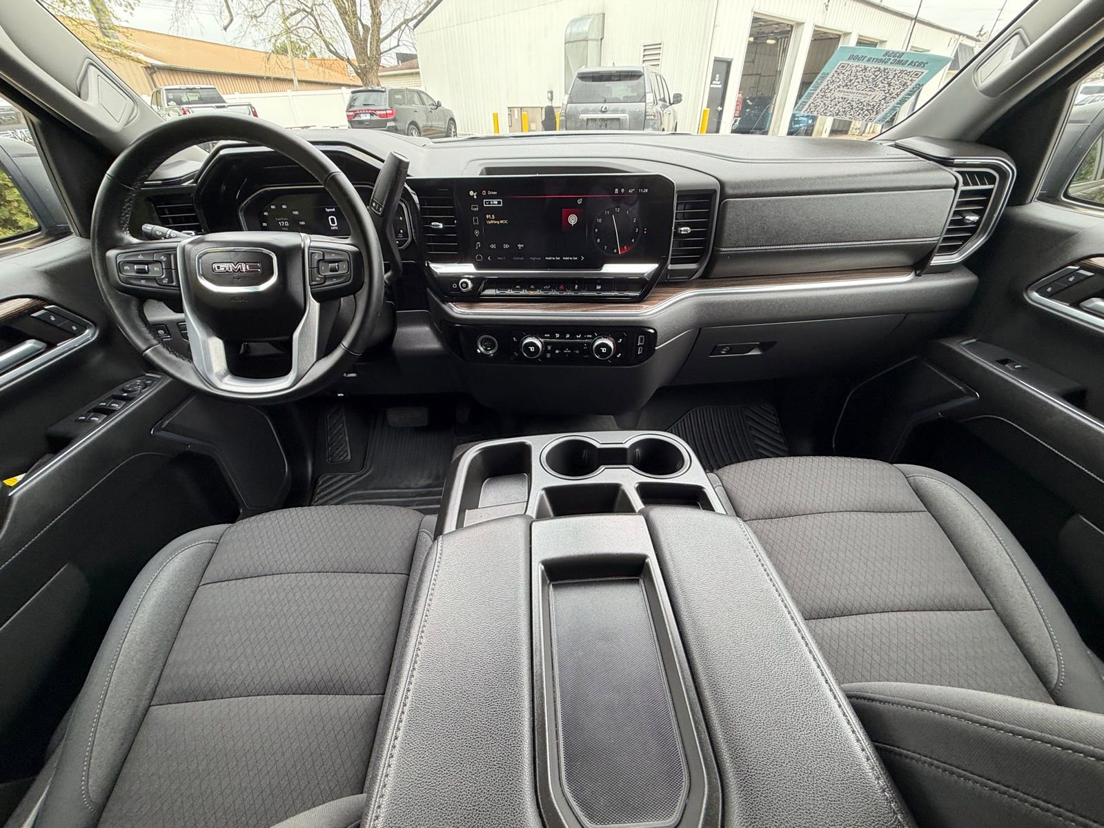 Used 2024 GMC Sierra 1500 Elevation image 26